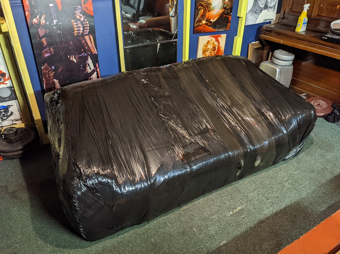 Protecting a sofa for transport 3 seater leather sofa
