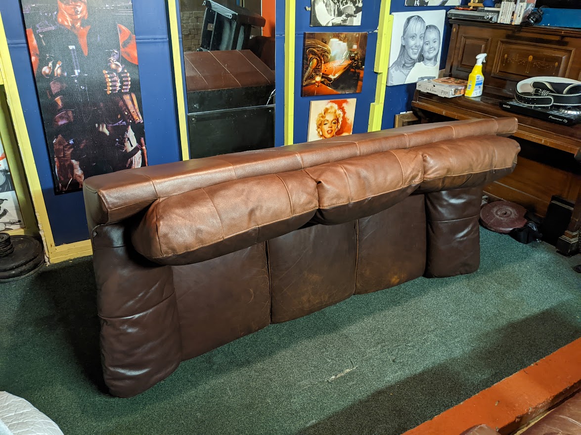 Protecting a sofa for transport 3 seater leather sofa